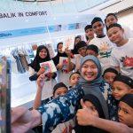 Rumah Anak Yatim dan Asnaf Baitun Nurrawdhah Ampang enjoyed a unique experience at Uniqlo The Exchange (TRX) Store Engaging in a Creative Design Workshop with Malaysian Artist, Eureka
